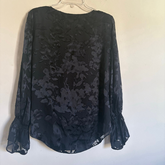 Women's White House Black Market Black Floral Silk Burnout Blouse Size 8 - Picture 13 of 13